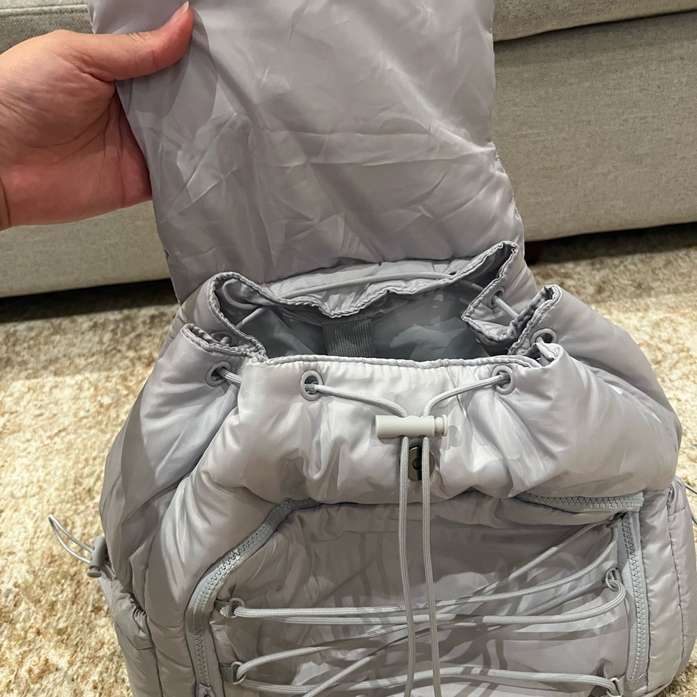 Blogilates Backpack - Picture 6 of 9